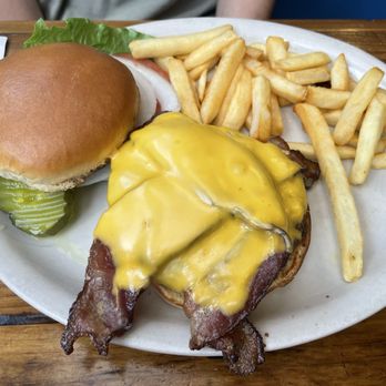 George's Cafe - Cheeseburger (1/2 Lb) - American Near Me - Arvada, Colorado