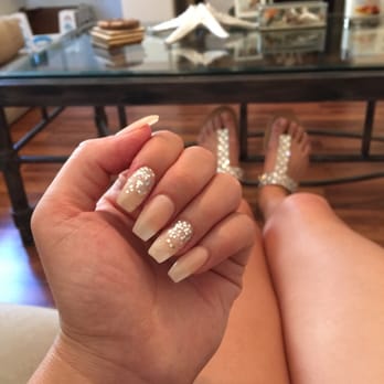 Bombshell Nail & Spa - Today's pretty blingy nails! 100% satisfied. Done by Peter of course! - Nail Salons Near Me - Las Vegas, Nevada