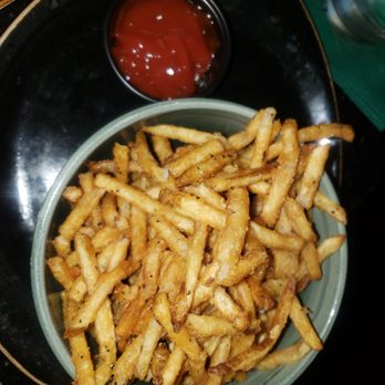 Tiger and Peacock - Tiger fries - Cocktail Bars Near Me - Memphis, Tennessee