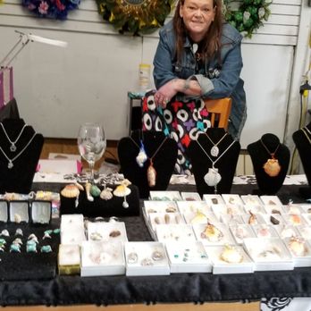 Hudson's surfside Flea Market - Right next to Lisa's Jewelry ! - Flea Markets Near Me - Surfside Beach, South Carolina