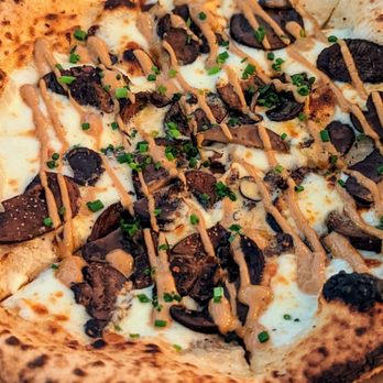Indaco - Wild Mushroom Pizza | Instagram: @telephonesmoothie - Italian Near Me - Charlotte, North Carolina Indaco - Wild Mushroom Pizza | Instagram: @telephonesmoothie - Italian Near Me - Charlotte, North Carolina