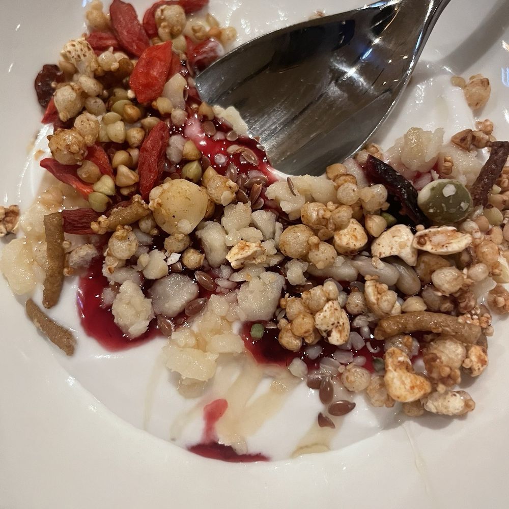 Coconut yogurt Sundae