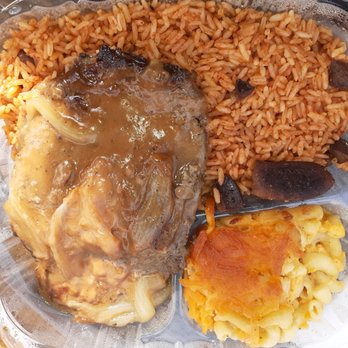 Hannibal's Kitchen - Liver, onions & gravy with red rice & mac & cheese - Barbeque Near Me - Charleston, South Carolina Hannibal's Kitchen - Liver, onions & gravy with red rice & mac & cheese - Barbeque Near Me - Charleston, South Carolina