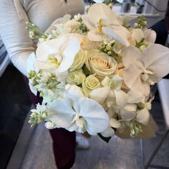 Ixora Floral NYC - Wedding bouquet - Floral Designers Near Me - Sunnyside, New York
