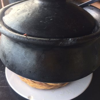 Diner's Bulalo - clay pot they serve the Special Bulalo in (beef soup made with bone marrow) - Filipino Near Me - Tagaytay City, CAV Diner's Bulalo - clay pot they serve the Special Bulalo in (beef soup made with bone marrow) - Filipino Near Me - Tagaytay City, CAV