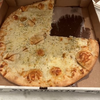 Screamin' Mimi's - White Puzza - Pizza Near Me - Savannah, Georgia Screamin' Mimi's - White Puzza - Pizza Near Me - Savannah, Georgia
