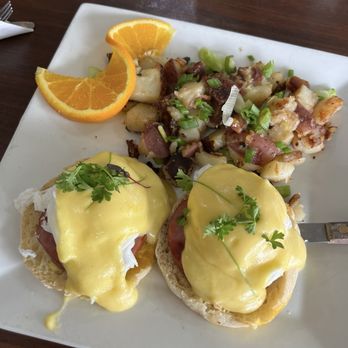 Cafe Benedict  - House Benedict - Breakfast & Brunch Near Me - Cotati, California