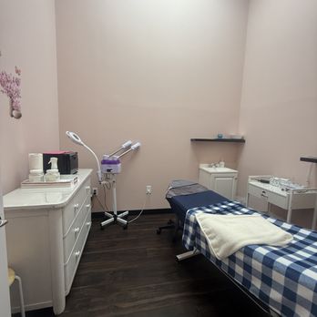 Express Eyebrow - Threading Services Near Me - SPRING, Texas Express Eyebrow - Threading Services Near Me - SPRING, Texas