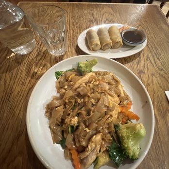 Paolina's Thai Cafe - Pad see ew and duck spring rolls - Coffee & Tea Near Me - London, XGL Paolina's Thai Cafe - Pad see ew and duck spring rolls - Coffee & Tea Near Me - London, XGL