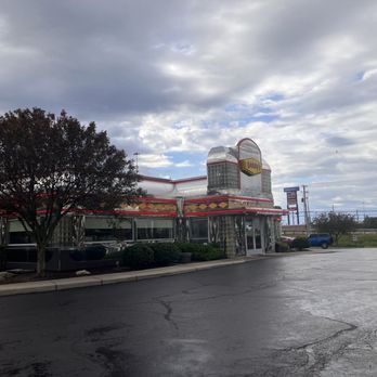Denny's - Exterior - Breakfast & Brunch Near Me - Findlay, Ohio Denny's - Exterior - Breakfast & Brunch Near Me - Findlay, Ohio