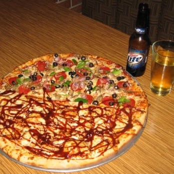 Station Pizza - Half BBQ Chicken and 1/2 Deluxe (stay away from the warm beer get a soda) - Pizza Near Me - San Marcos, California