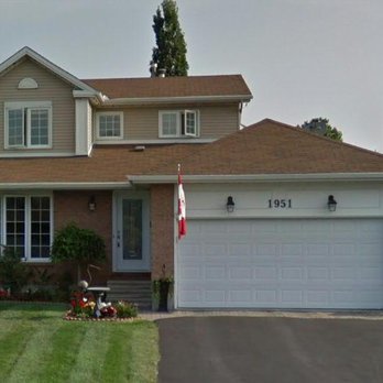 Paragon Contracting & Renovations - House before new roof - General Contractors Near Me - Embrun, Ontario Paragon Contracting & Renovations - House before new roof - General Contractors Near Me - Embrun, Ontario