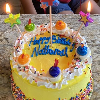 Baskin-Robbins - Beautiful B-24 cake, Chocolate Cake, Chocolate Chip Ice Cream - Ice Cream & Frozen Yogurt Near Me - Whittier, California