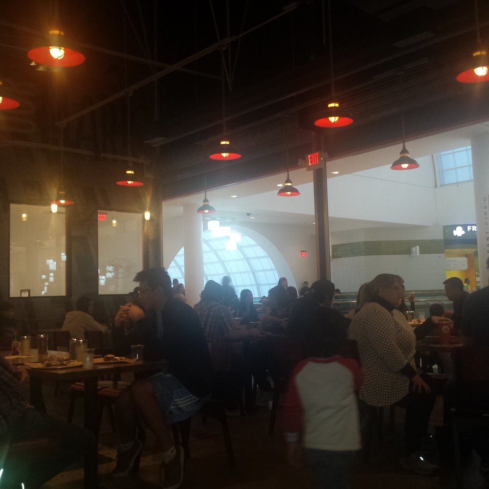 Blaze Pizza - Cozy - Pizza Near Me - Glendale, California Blaze Pizza - Cozy - Pizza Near Me - Glendale, California