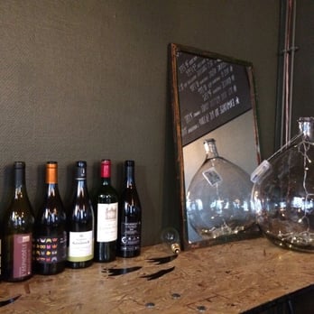 Le Bar Braz - Déco canon! - Wine Bars Near Me - Lille, 59