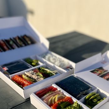 Temaki Togo - California, signature bento boxes - Sushi Bars Near Me - Los Angeles, California Temaki Togo - California, signature bento boxes - Sushi Bars Near Me - Los Angeles, California