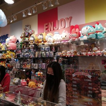 Claw & Kitty - Arcades Near Me - Markham, Ontario
