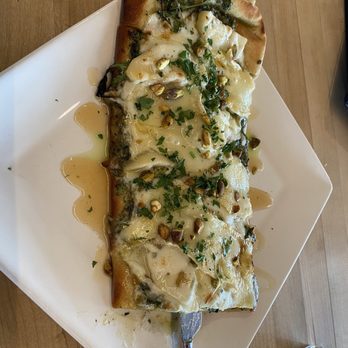 Brick 29 - Apple honey cheese flatbread- delish! - New American Near Me - Nampa, Idaho Brick 29 - Apple honey cheese flatbread- delish! - New American Near Me - Nampa, Idaho