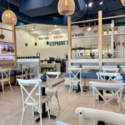 Stephanos Greek & Mediterranean Grill - Dining area