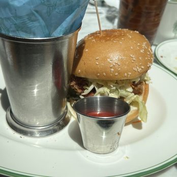 Sadelle's - Crispy chicken sandwich - Breakfast & Brunch Near Me - Las Vegas, Nevada
