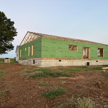 Stanley Custom Builders - Roofing Near Me - Herndon, Kentucky