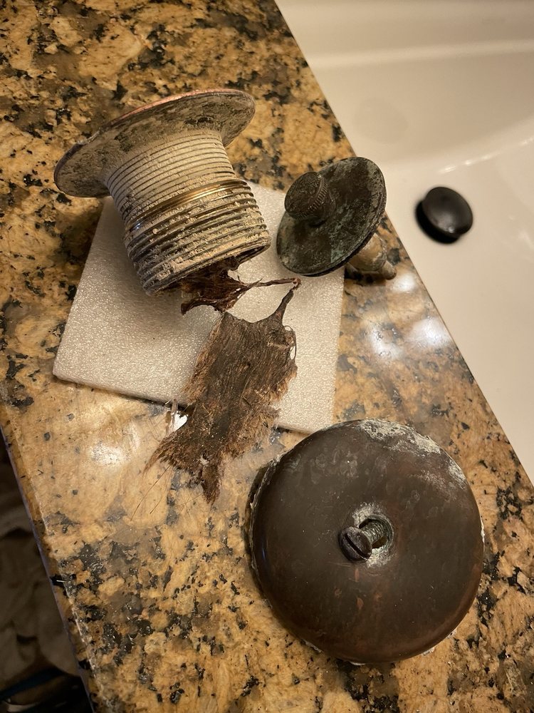 Slide of Arturo The Handyman Repairs