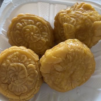 Dim Sum Garden - Pumpkin Cakes (4) - Dim Sum Near Me - Philadelphia, Pennsylvania Dim Sum Garden - Pumpkin Cakes (4) - Dim Sum Near Me - Philadelphia, Pennsylvania