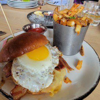 Eldr+Rime - Brunched burger - New American Near Me - Wauwatosa, Wisconsin Eldr+Rime - Brunched burger - New American Near Me - Wauwatosa, Wisconsin