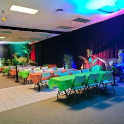 Dino Safari A Walk Thru Adventure - Party room