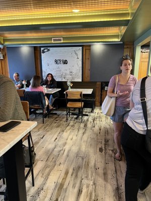 Pretty Burger by null