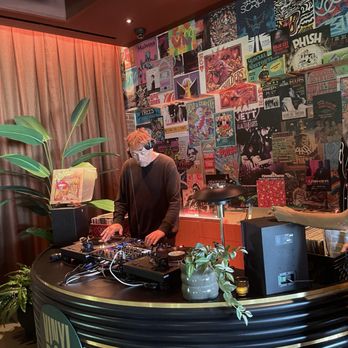 Vinyl Room - Lounges Near Me - Las Vegas, Nevada Vinyl Room - Lounges Near Me - Las Vegas, Nevada