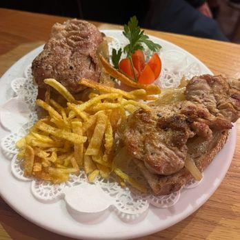 Casa Lucas - Delicious solomillo - Tapas Bars Near Me - Madrid, M Casa Lucas - Delicious solomillo - Tapas Bars Near Me - Madrid, M