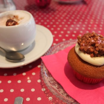 Lilicup Ixelles - Le Parrain. Au sommet rice crispies au nutella sur ganache à la vanille :) - Desserts Near Me - Ixelles, BRU Lilicup Ixelles - Le Parrain. Au sommet rice crispies au nutella sur ganache à la vanille :) - Desserts Near Me - Ixelles, BRU