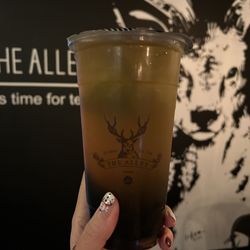 The Alley - Peach Oolong w/ Grass Jelly