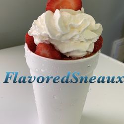 Flavored Sneaux - Banana Split w/fresh strawberries and whipped cream