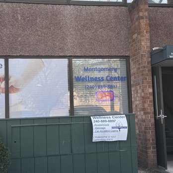 Montgomery Wellness Center - This is the front entrance for Montgomery Wellness Center - Acupuncture Near Me - Gaithersburg, Maryland