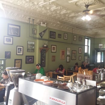 Bridgeport Coffee - Another shot of the main sitting area. If you look to the top left hand corner of the pic you can see the window high top bar - Coffee & Tea Near Me - Chicago, Illinois