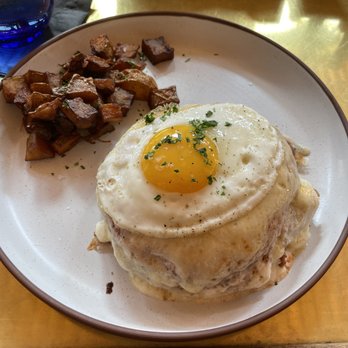 Bar Tabu - Madame with potatoes - Salad Near Me - Chicago, Illinois
