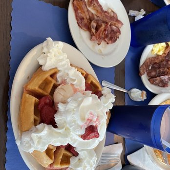 Mac's Soda Bar - Waffle Royale with bacon - Breakfast & Brunch Near Me - Fairhaven, Massachusetts