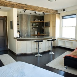 Wilma Condo Vacation Rental - Kitchen/Dining/Bar