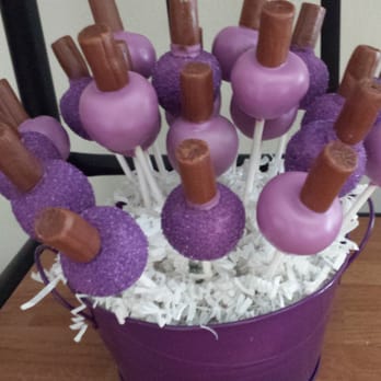 Dessert Mom - a purple bucket filled with chocolate and marshmallows - Desserts Near Me Dessert Mom - a purple bucket filled with chocolate and marshmallows - Desserts Near Me