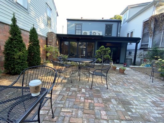 Hinterhof Coffee Rösteri by null