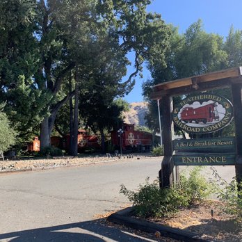 Featherbed Railroad - The entrance. - Bed & Breakfast Near Me - Upper Lake, California