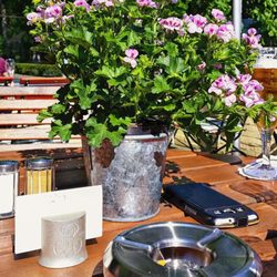 Haseldorfer Hof - Im freien darf geraucht werden (05/2017)