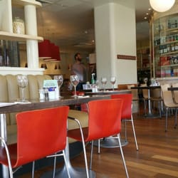 Carluccio's