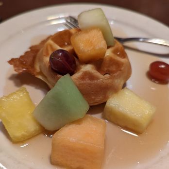 Hothouse - Waffle and fresh fruit - Italian Near Me - Toronto, Ontario