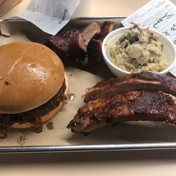 Bodacious BBQ - Barbeque Near Me - Tatum, Texas