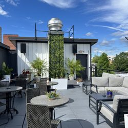 Eden Rooftop Lounge - Outside seating