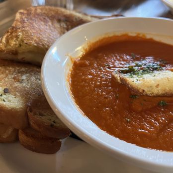 Hungry Goat Scratch Kitchen & Wine Bar - Tomato soup & grilled cheese - Wine Bars Near Me - Morrison, Colorado Hungry Goat Scratch Kitchen & Wine Bar - Tomato soup & grilled cheese - Wine Bars Near Me - Morrison, Colorado