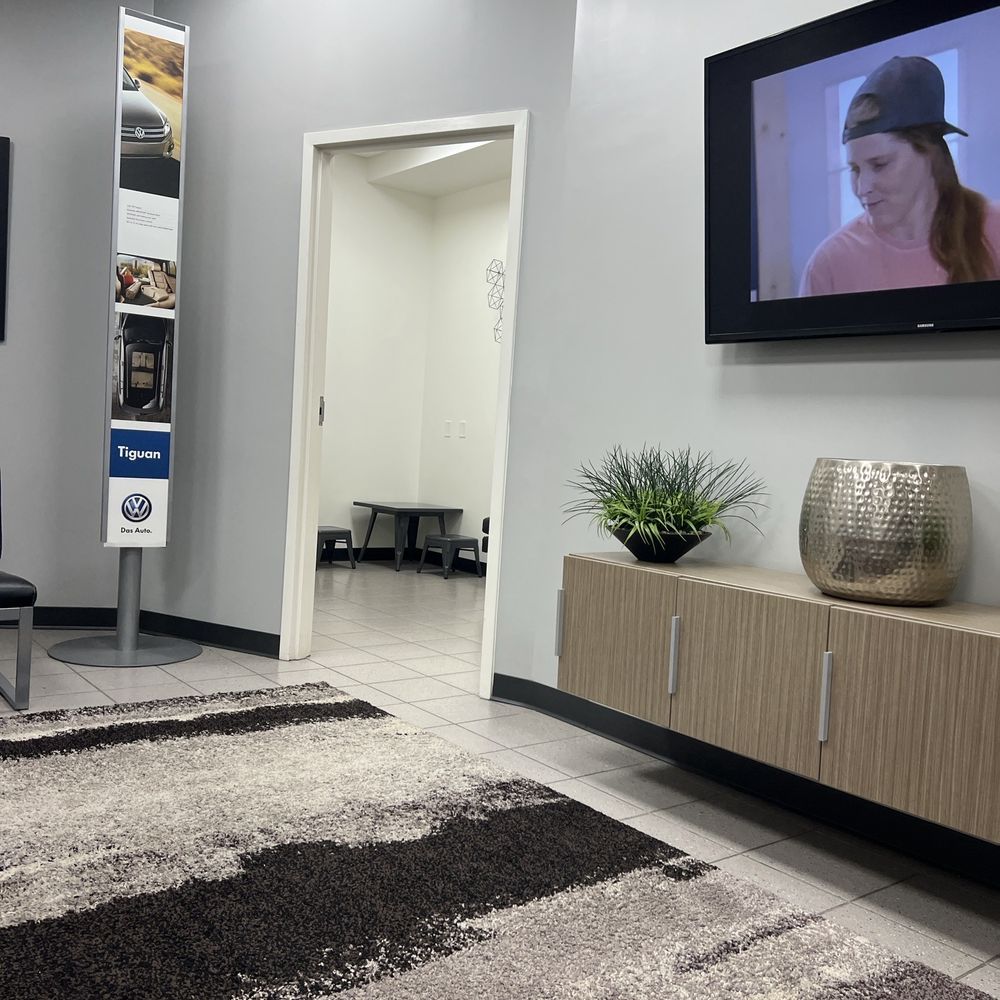 Audi Augusta - Service waiting room! - Car Dealers Near Me - Martinez, Georgia Audi Augusta - Service waiting room! - Car Dealers Near Me - Martinez, Georgia